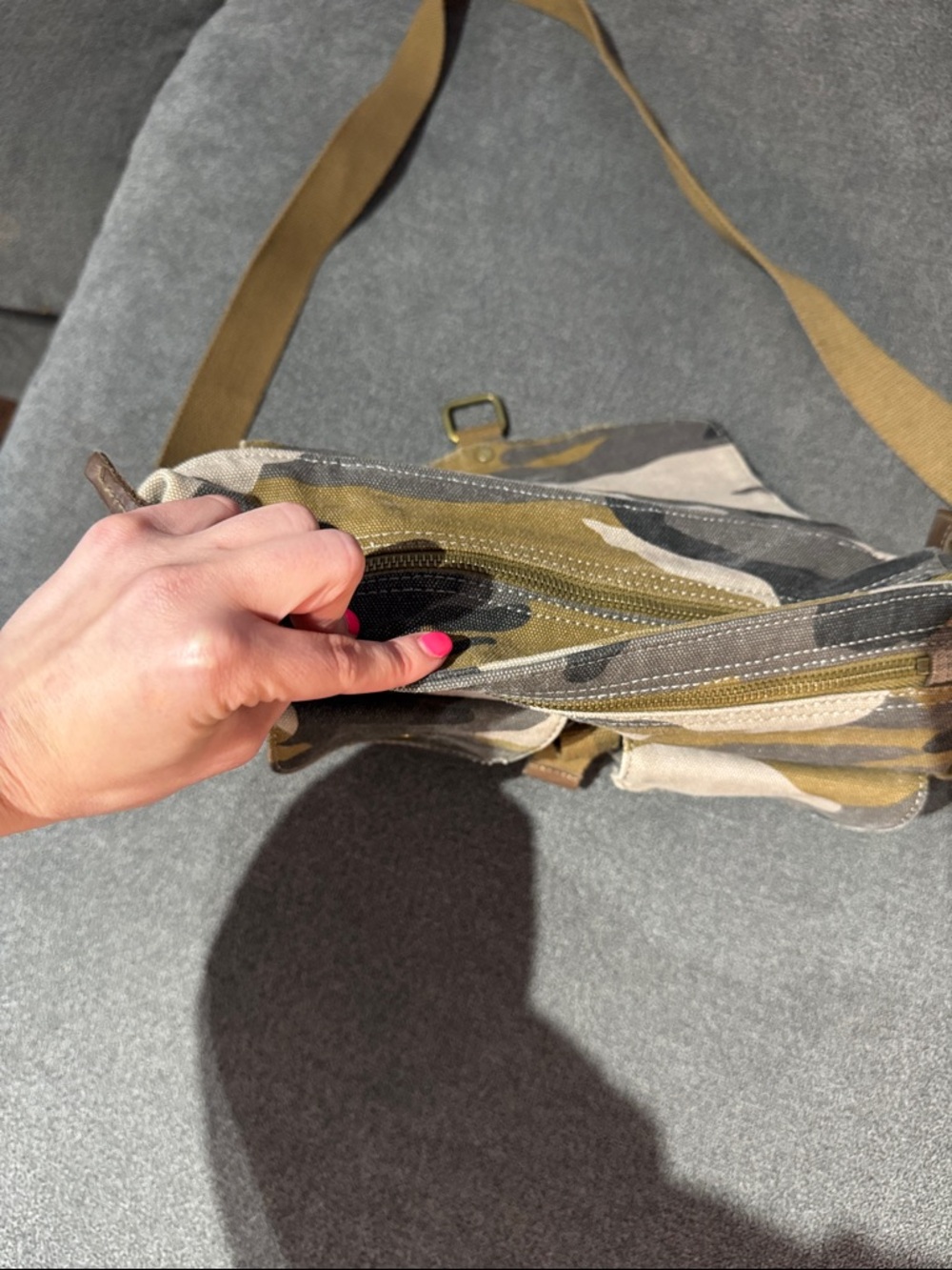 (NEW) Vintage Gootium Camouflage Canvas Messenger Bag - Olive/Brown - Picture 11 of 15